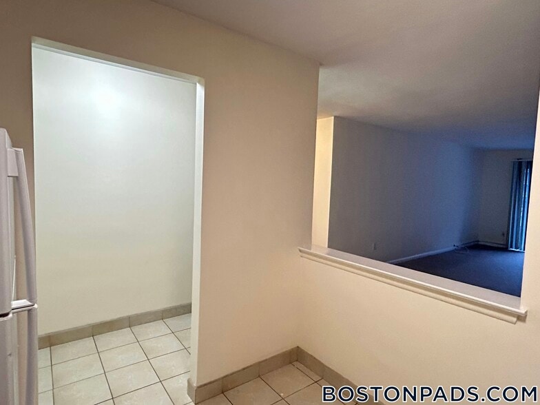 Building Photo - 245 Main St