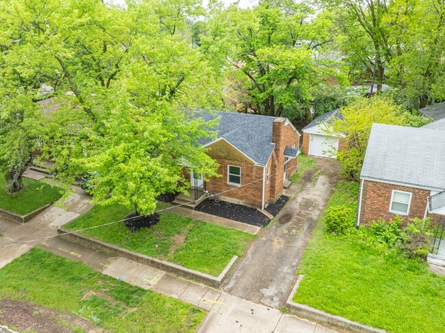 Building Photo - Charming 2-Bedroom Home in Dayton's Belmon...