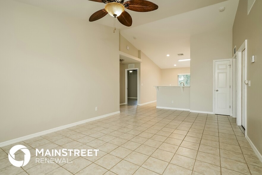 Building Photo - 2619 NW 11th St