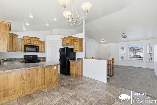 Building Photo - Charming 4-Bedroom Home for Rent in Ammon, ID!