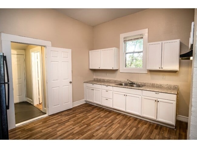 Building Photo - 308 Belmont