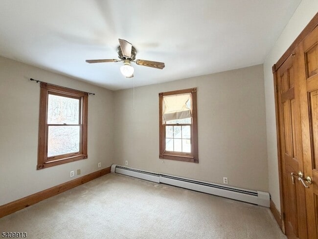 Building Photo - 147 Millbrook Ave