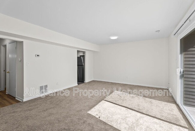 Building Photo - 2108 Monaghan Dr