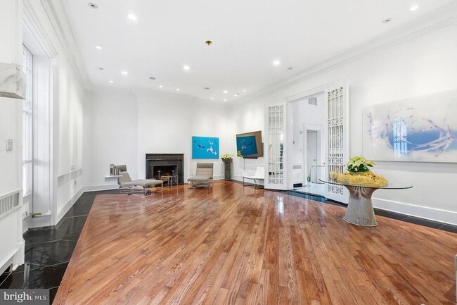 Building Photo - 3308 R St NW