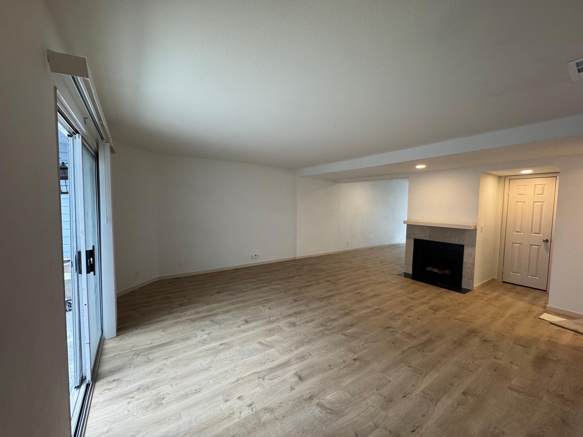 Building Photo - 17042 Downey Ave