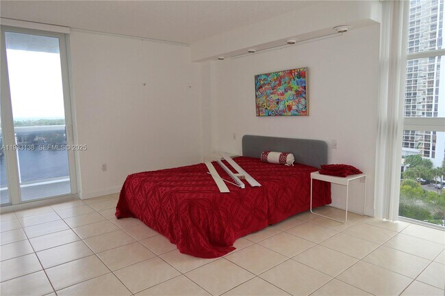 Building Photo - 20515 E Country Club Dr