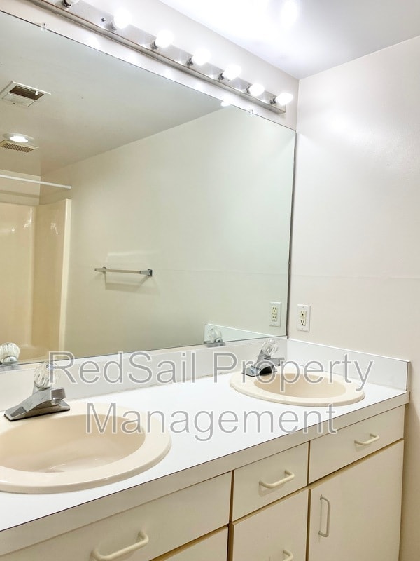 Building Photo - 12750 St George St