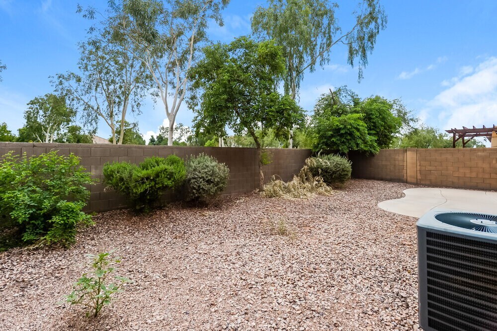 Building Photo - 3691 E Stampede Dr