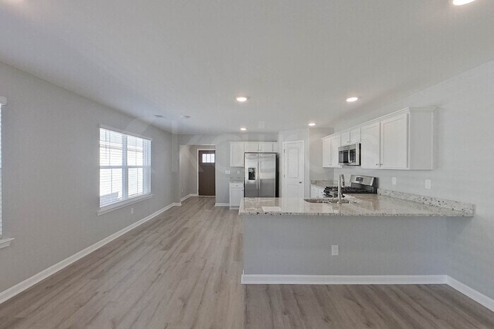 Building Photo - 132 Denise Dr