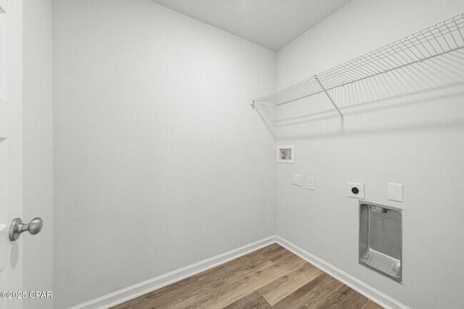 Building Photo - 5832 Viking