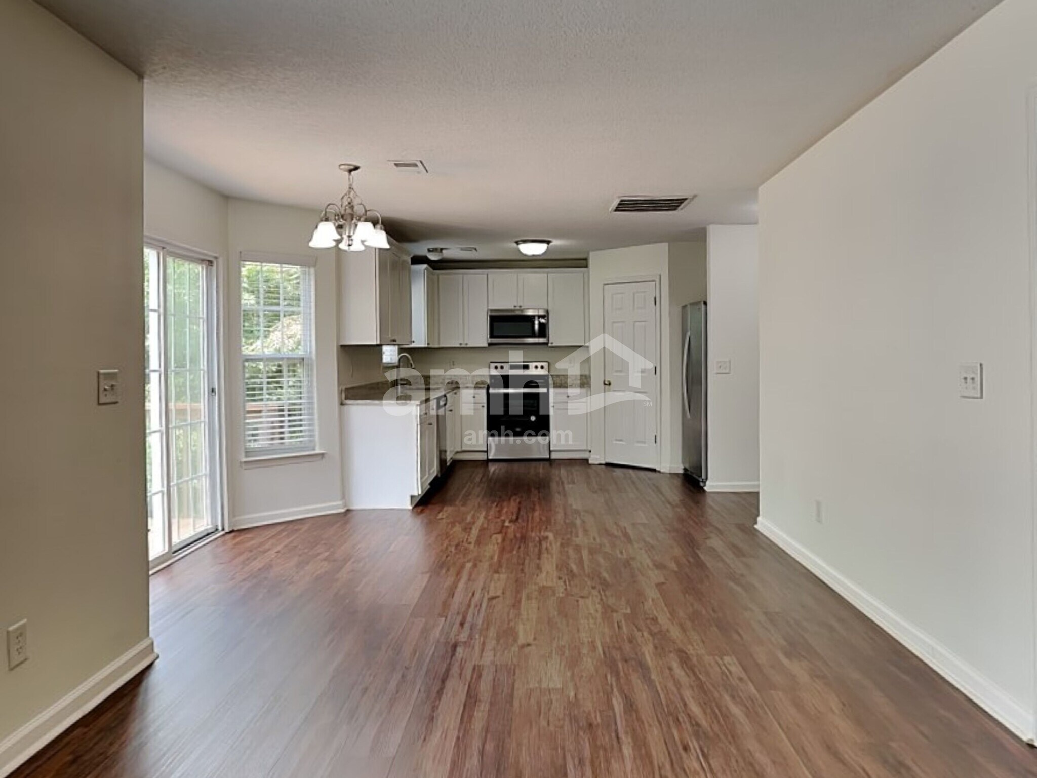 Building Photo - 211 Juniper Leaf Way