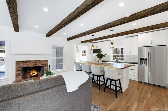 Building Photo - 17C Basket Neck Ln