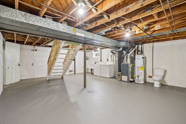 Building Photo - Newly updated 3Bed/1.5bath in West Mifflin