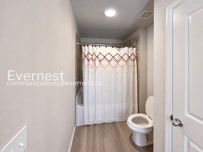 Building Photo - 1538 Persimmon Trce