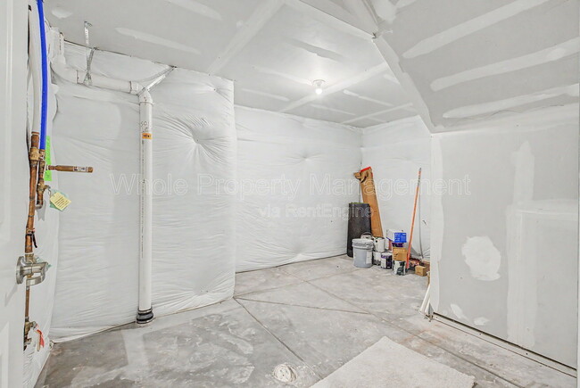 Building Photo - 7255 W Evans Ave