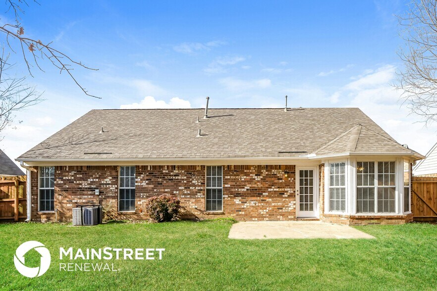 Building Photo - 9098 Kirkwood Ln