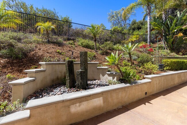 Building Photo - Elegant 5-Bedroom Carmel Valley Home with ...