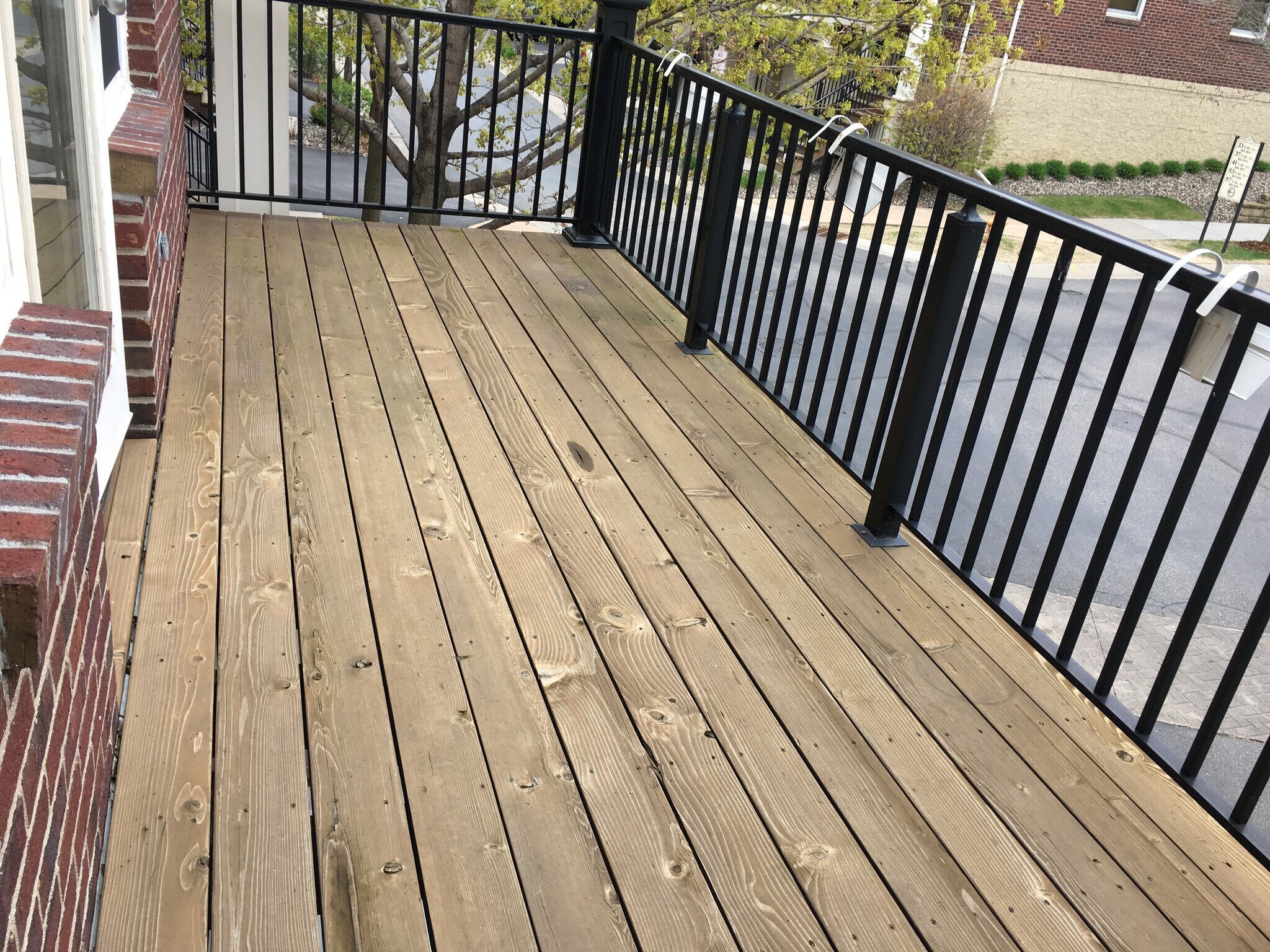 Deck 1 - 49 4th Ave N