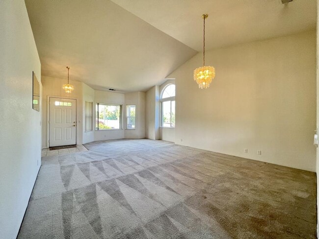 Building Photo - 112 Wagon Wheel Dr