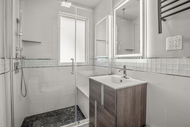 Building Photo - 505 Chestnut Hill Ave