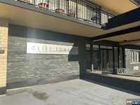 Building Photo - 233 12th St