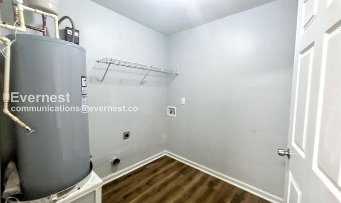Building Photo - 2955 Fields Dr