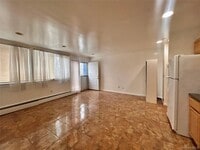 Building Photo - 9 Wyndover Woods Ln