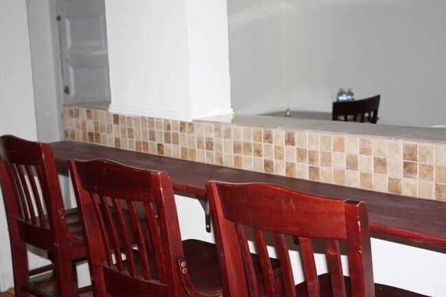 Building Photo - 37 Gordon St