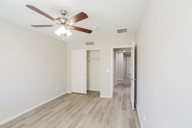 Building Photo - 7057 S 7th Ln