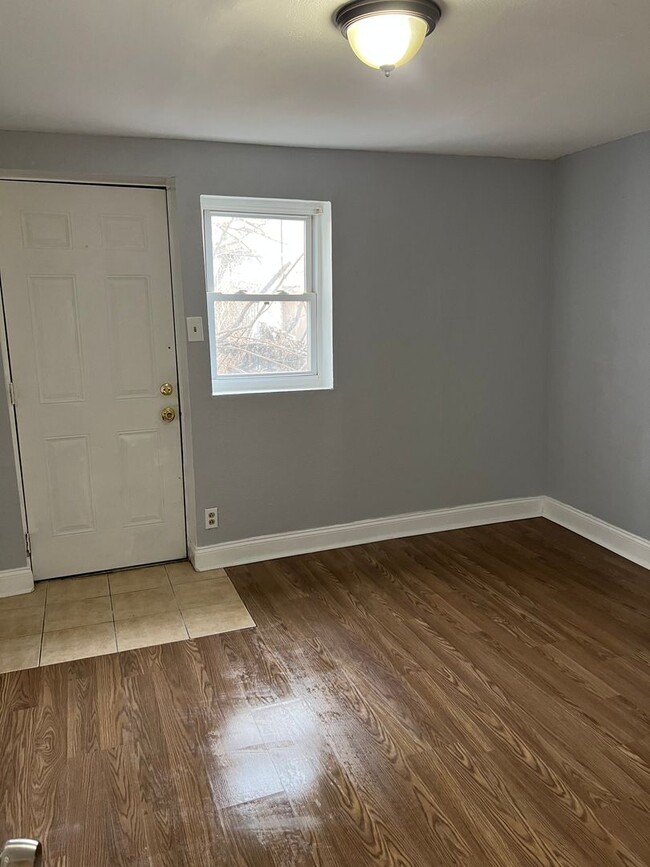 Building Photo - 4BR House Available for Rent!