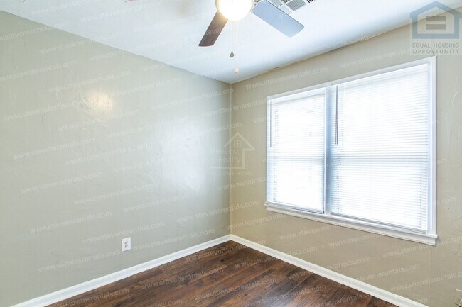 Building Photo - 2206 NW 19th St