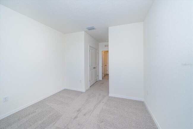 Building Photo - 16642 Maude Dr