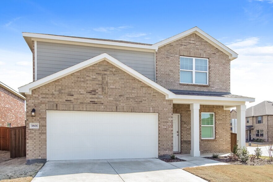 Primary Photo - 1801 Sandlin Dr