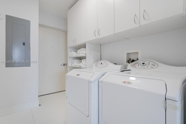 Building Photo - 50 South Pointe Dr