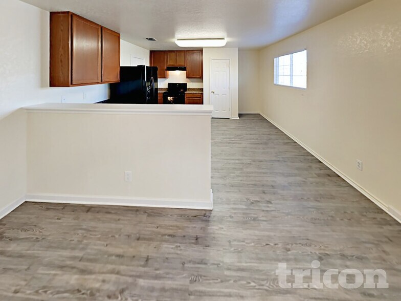 Building Photo - 9939 Amber Breeze