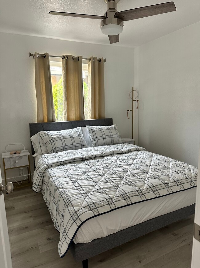 Building Photo - 10517 Caminito Obra