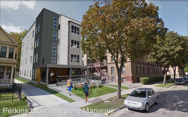 Building Photo - 2008 Bryant Ave S