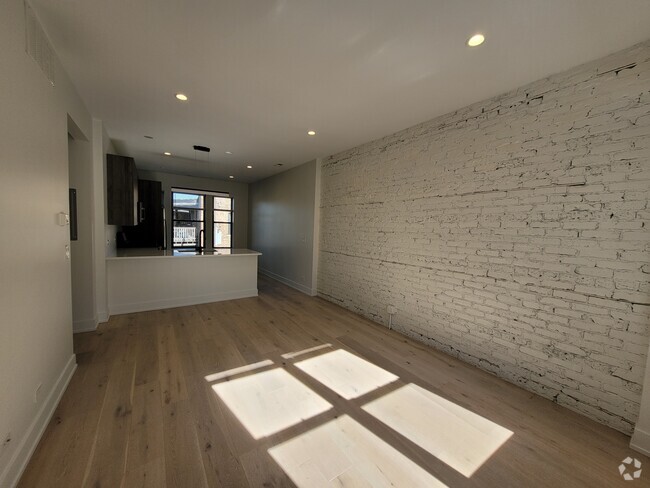 Building Photo - 1334 W Bryn Mawr Ave