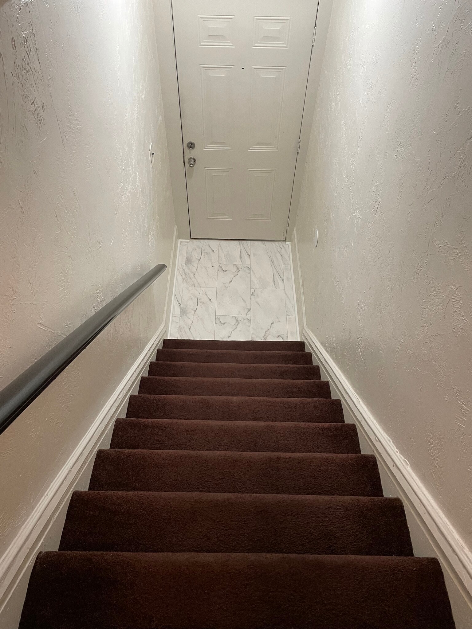 Building Photo - 674 Middle Ave