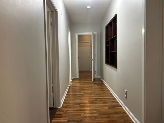 Building Photo - Available August 20th, 2026!!