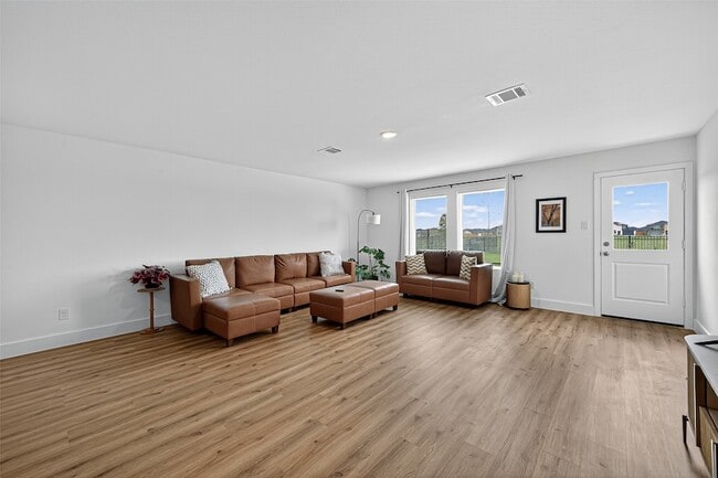 Building Photo - 27615 Seascape Vlg Dr