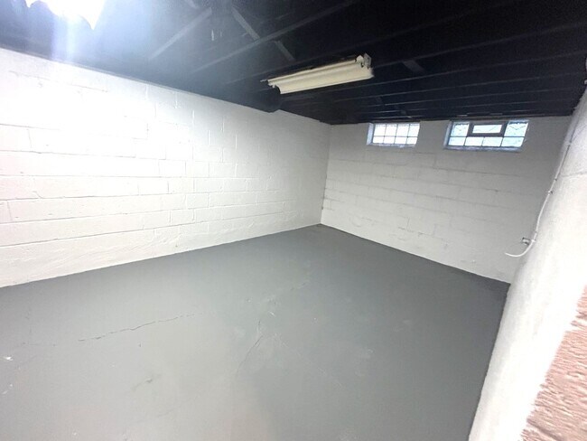 Building Photo - 5923 Turney Rd
