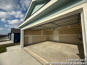 Building Photo - 252 Ottawa Wy