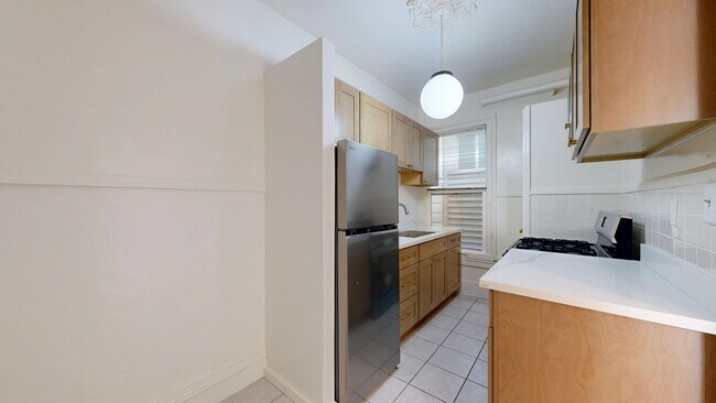 Building Photo - 530 Fell St