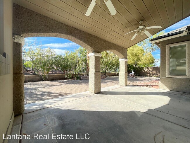 Building Photo - 5 br, 2.5 bath House - 1581 Boundary Peak Way