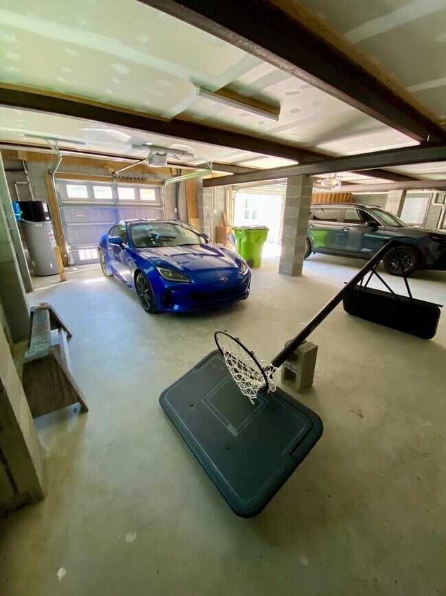 Building Photo - Gated Fairfield Harbour Home + Utilities + Wi-Fi Included