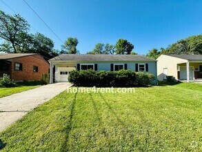 Building Photo - Overland Park Ranch w/ Wood Floors, Update...