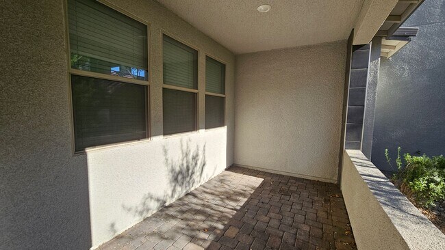 Building Photo - COMING SOON!  AWESOME SUMMERLIN TOWNHOME!