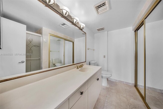 Building Photo - 3610 Yacht Club Dr