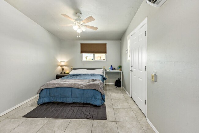 Building Photo - Spacious 4-Bedroom Home Near UA & Banner Health!